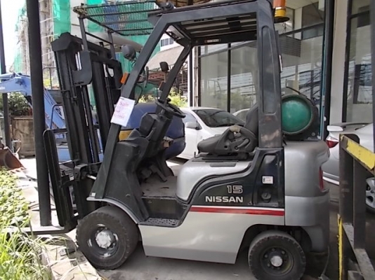 รถฟอร์คลิฟต์ (LPG+เบนซิน) ขนาด 1.5ตัน Nissan รุ่น:L01 ซีเรียล:L01-004042 ปี:2006 ชั่วโมง:8143 งาเลื่อนได้อิสระ