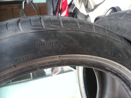 ขายยางมือสอง