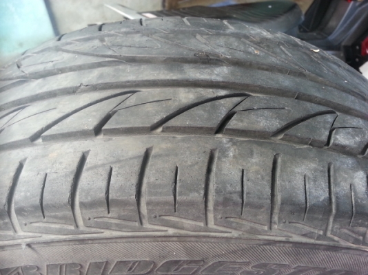 ขายยางมือสอง