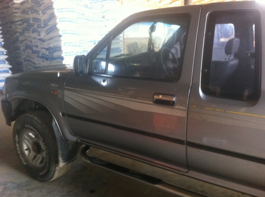 ขายรถ toyota 4x4  โจ  086-3366591