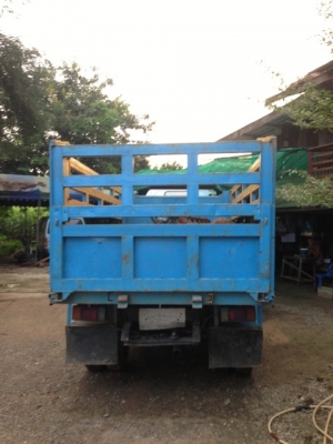 ขาย 6 ล้อ ISUZU 110  ด้ำ  รถเดิม ๆ