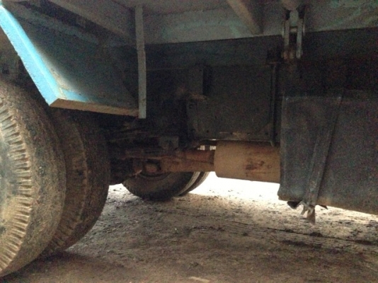 ขาย 6 ล้อ ISUZU 110  ด้ำ  รถเดิม ๆ