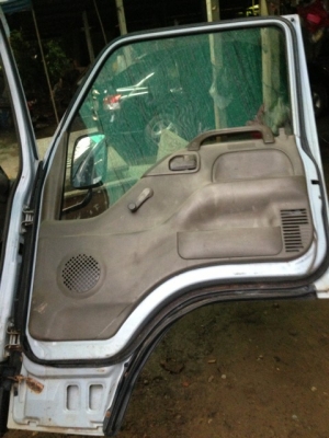 ขาย 6 ล้อ ISUZU 110  ด้ำ  รถเดิม ๆ