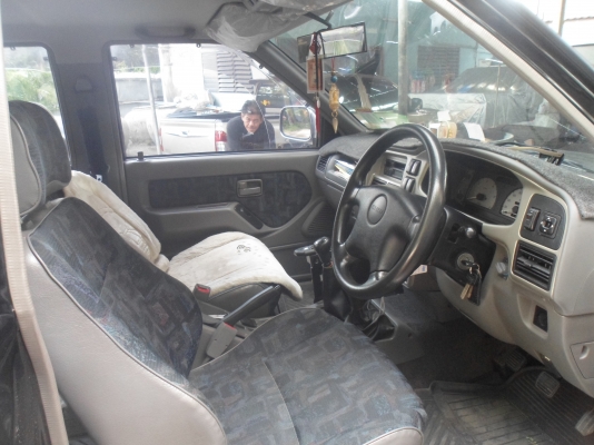 ขายIsuzu Dragon ปี02 4ประตู เครื่อง3.0 สภาพสวยใช้งานน้อย ขายIsuzu Dragon ปี02 4ประตู เครื่อง3.0 สภาพสวยใช้งานน้อย