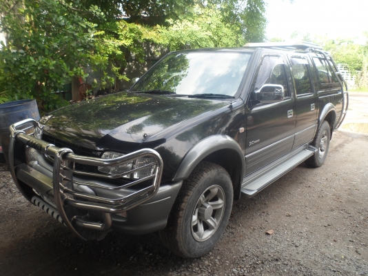 ขายIsuzu Dragon ปี02 4ประตู เครื่อง3.0 สภาพสวยใช้งานน้อย