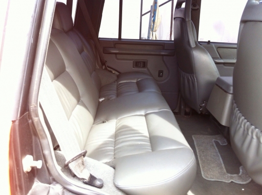 ขายด่วน Land Rover ปี 1994 แต่งเต็มๆ หลายแสน