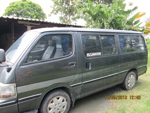 ขายรถตู้หัวจรวด ปี 97 เครื่อง 2500 ประหยัดน้ำมัน ขายถูกด่วนๆ (ชลบุรี)