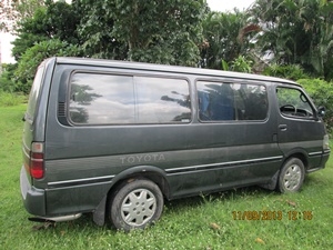 ขายรถตู้หัวจรวด ปี 97 เครื่อง 2500 ประหยัดน้ำมัน ขายถูกด่วนๆ (ชลบุรี)