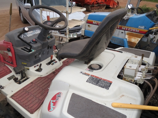 รถดำนั่งขับ Mitsubishi 6 แถว รถมือสองญี่ปุ่น ใช้งานได้ 100\%  สภาพดี