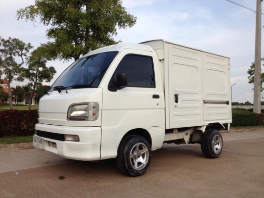 : s200c หลังคาสูง ตู้ประตู 3 ด้าน เกียร์ออโต้ ทำสีใหม่ ล้อแม็กยางใหม่ ทบ.พร้อมโอน