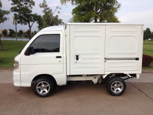 : s200c หลังคาสูง ตู้ประตู 3 ด้าน เกียร์ออโต้ ทำสีใหม่ ล้อแม็กยางใหม่ ทบ.พร้อมโอน