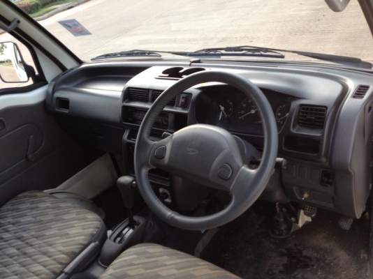 : s200c หลังคาสูง ตู้ประตู 3 ด้าน เกียร์ออโต้ ทำสีใหม่ ล้อแม็กยางใหม่ ทบ.พร้อมโอน