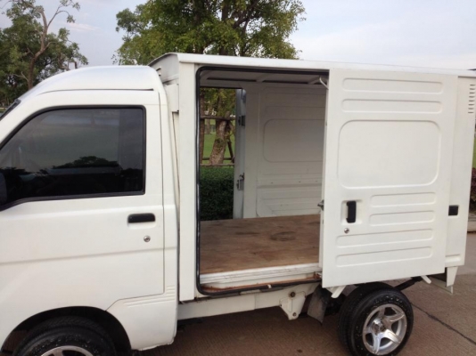 : s200c หลังคาสูง ตู้ประตู 3 ด้าน เกียร์ออโต้ ทำสีใหม่ ล้อแม็กยางใหม่ ทบ.พร้อมโอน