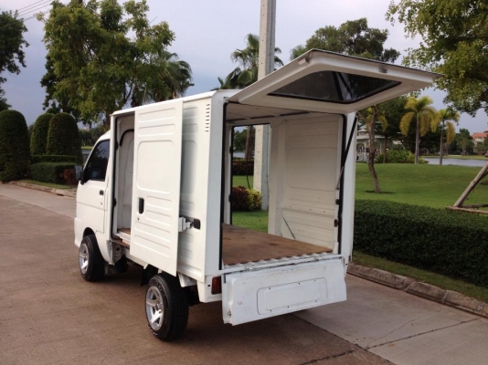 : s200c หลังคาสูง ตู้ประตู 3 ด้าน เกียร์ออโต้ ทำสีใหม่ ล้อแม็กยางใหม่ ทบ.พร้อมโอน