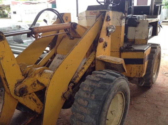 รถตัก WA 30 - 2  สนใจติดต่อ 081 - 6079515