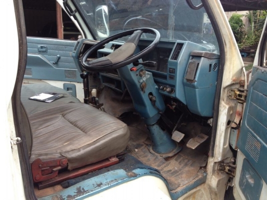 รถอีซูซุ 4 ล้อดั้ม 88 แรงม้า  ( ราคา 280,000 บาท. )  สนใจติดต่อ 081 - 6079515