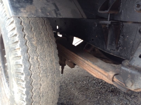 รถอีซูซุ 4 ล้อดั้ม 88 แรงม้า  ( ราคา 280,000 บาท. )  สนใจติดต่อ 081 - 6079515