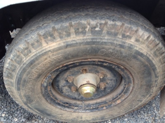 รถอีซูซุ 4 ล้อดั้ม 88 แรงม้า  ( ราคา 280,000 บาท. )  สนใจติดต่อ 081 - 6079515