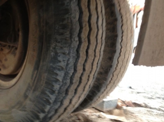 รถอีซูซุ 6 ล้อดั้ม NKR 110 แรงม้า  สนใจติดต่อ 081 - 6079515