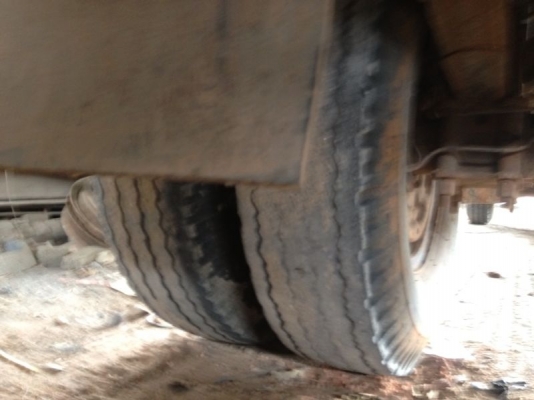 รถอีซูซุ 6 ล้อดั้ม NKR 110 แรงม้า  สนใจติดต่อ 081 - 6079515