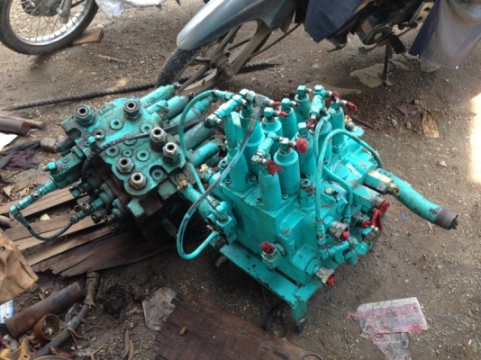 ขายแพคอนโทลKOBELCO SK200  MARK5 เก่านอกสภาพสวย
