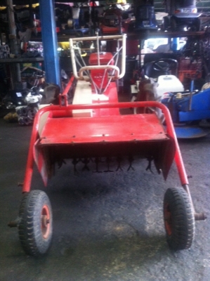 ขายรถตัดหญ้าเดินตามแบบเหวี่ยง ขายรถตัดหญ้าเดินตามแบบเหวี่ยง