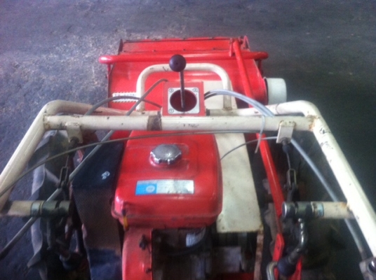 ขายรถตัดหญ้าเดินตามแบบเหวี่ยง ขายรถตัดหญ้าเดินตามแบบเหวี่ยง