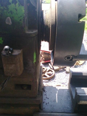 เครื่องกลึงหนัก 8 ฟุต คอลึก 180,000 ติดต่อ อ้อม 0898217996