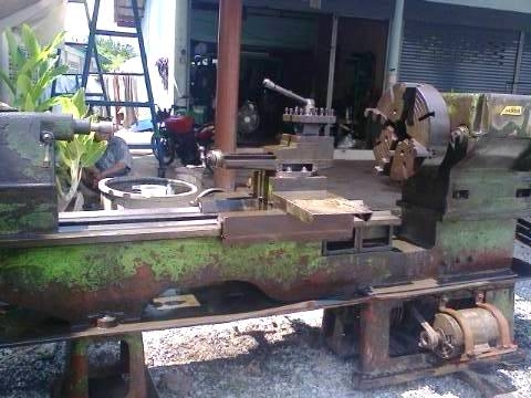 เครื่องกลึงหนัก 8 ฟุต คอลึก 180,000 ติดต่อ อ้อม 0898217996