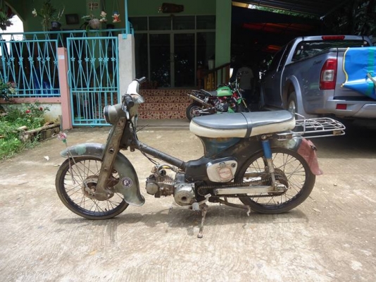 ขายc100  เครื่องไนท์ 110 มีเล่ม  ราคา 18000 ต่อลองได้ สนใจติดต่อ 0862210104 บีเอ็ม(นครพนม)