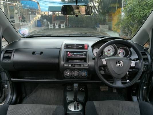 ขายถูกๆแจ๊สVTEC 1.5 เกียร์ออโต้ ติดแก๊สหัวฉีด เบรคABS/AIRBAG