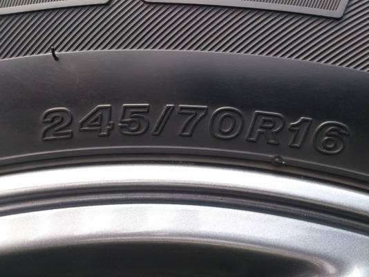 ขายงแม็ก ALL NEW ISUZU S-series พร้อมยางบริสโตร์ 245/70R16 ยางสัปดาห์ที่42 ปี12 จำนวน 1 ชุด