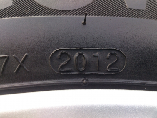 ขายแมีกนิสันเทียน่าพร้อมยางปี12 ราคา6500