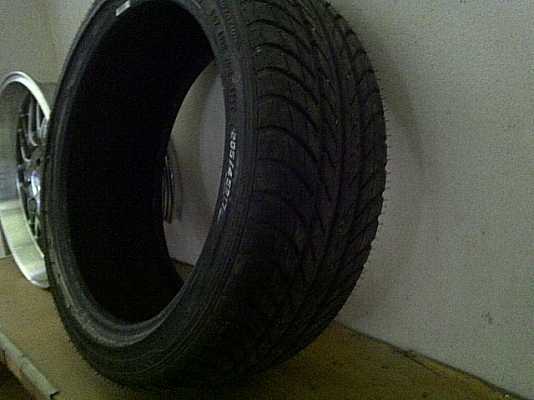 ขายยาง 35 ดอกเต็มยังไม่ลงดิน ถูกๆ