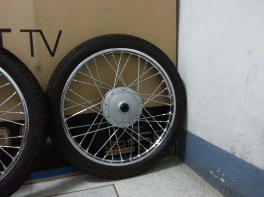 ขายล้อเหล็ก สภาพยังสวยครับ ไม่รวมยางนะครับขายแต่ล้ออย่างเดียว ขายล้อเหล็ก สภาพยังสวยครับ ไม่รวมยางนะครับขายแต่ล้ออย่างเดียว