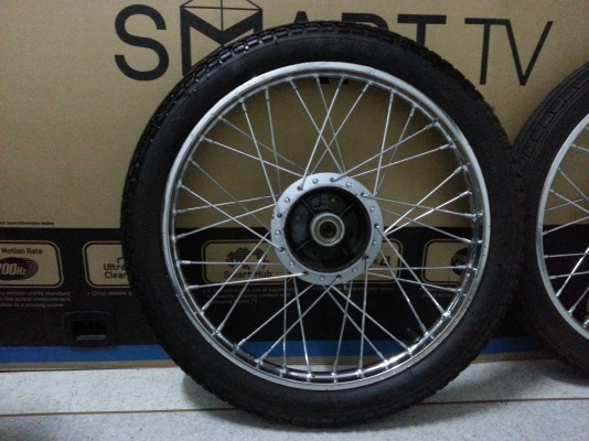 ขายล้อเหล็ก สภาพยังสวยครับ ไม่รวมยางนะครับขายแต่ล้ออย่างเดียว ขายล้อเหล็ก สภาพยังสวยครับ ไม่รวมยางนะครับขายแต่ล้ออย่างเดียว