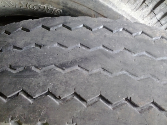 ขายยาง8.25-16