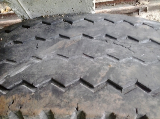 ขายยาง8.25-16