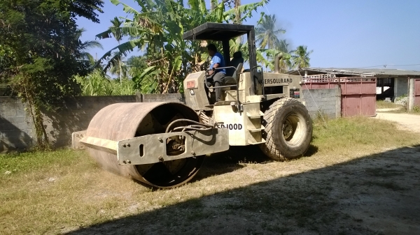 รถบด10ตัน INGERSOLLRAN SD-100D สวยมากเดิมๆ ยางสวยเต็ม...