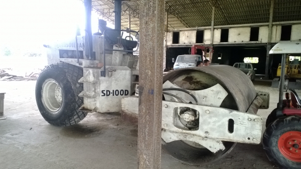 รถบด10ตัน INGERSOLLRAN SD-100D สวยมากเดิมๆ ยางสวยเต็ม...