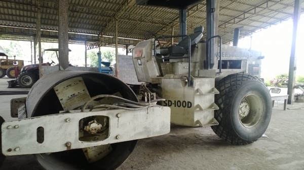 รถบด10ตัน INGERSOLLRAN SD-100D สวยมากเดิมๆ ยางสวยเต็ม...