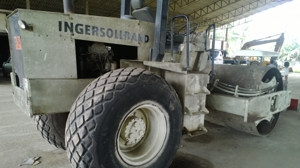 รถบด10ตัน INGERSOLLRAN SD-100D สวยมากเดิมๆ ยางสวยเต็ม...