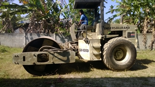 รถบด10ตัน INGERSOLLRAN SD-100D สวยมากเดิมๆ ยางสวยเต็ม...