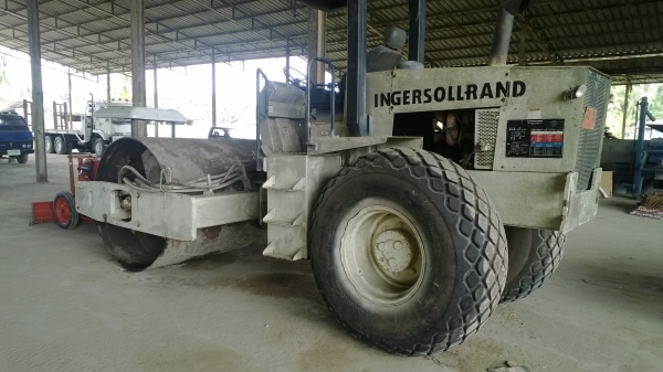 รถบด10ตัน INGERSOLLRAN SD-100D สวยมากเดิมๆ ยางสวยเต็ม...