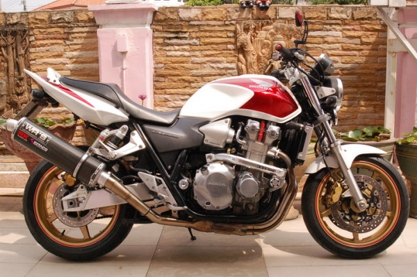 -ขาย CB1300 ปี2005 ของแต่งเพียบสภาพสวยๆ เครื่องแน่นพร้อมใช้<<สรรพสามิตตัวจริง>>-