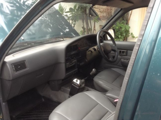 ขายโตโยต้า กระบะสเตชํ่นวาก้อน 5 ประตู สภาพเดิม