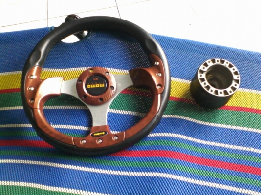 พวงมาลัย   แถมคอให้ด้วยพร้อมใช้เลย สภาพสวยมาก    700  จัดส่งไปสระบุรี ขอบคุณครับ