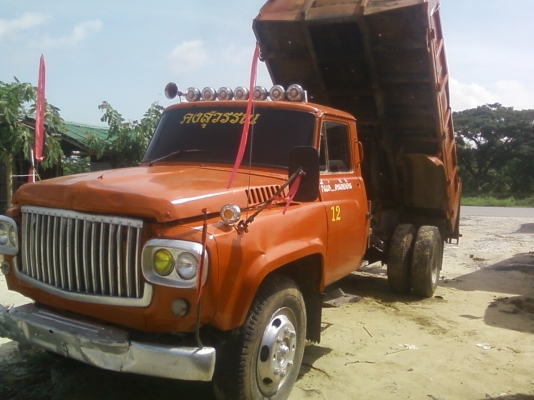 nissanหัวยาวดั๊ม  แรงๆ คุ้มๆ(รถการไฟฟ้า)