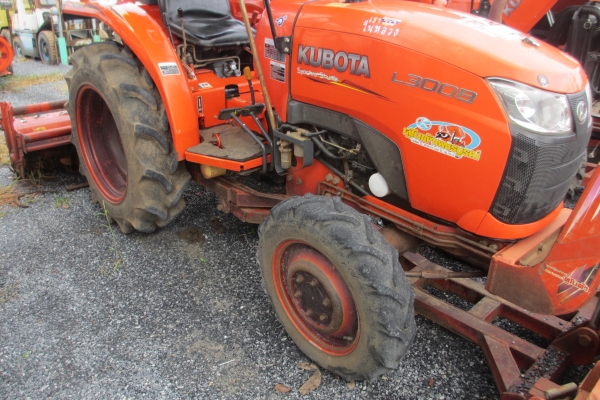KUBOTA L3008 พร้อมใบมีดดันดิน ตราช้างและ โรตารี่ RX 163 พร้อมใช้สุดๆ