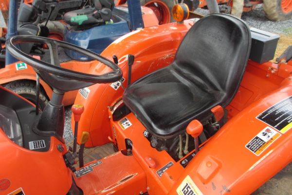 KUBOTA L3008 พร้อมใบมีดดันดิน ตราช้างและ โรตารี่ RX 163 พร้อมใช้สุดๆ